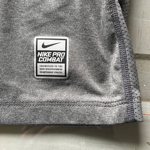 Nike Pro Combat Shirt Size Large Gray Dri Fit Vented Short Sleeve Active Sport - Picture 3 of 8